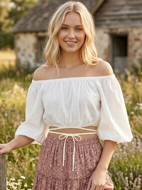 |EUC| ASTR THE LABEL Balboa Balloon Sleeve Tie Waist Cropped Top